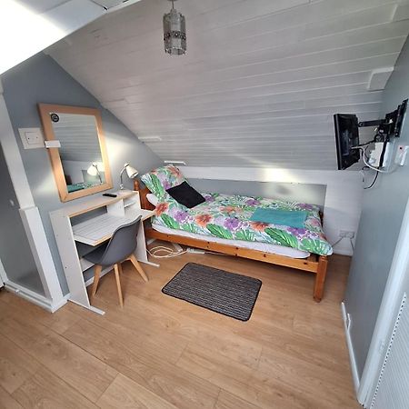 Harrow B & B Kültér fotó