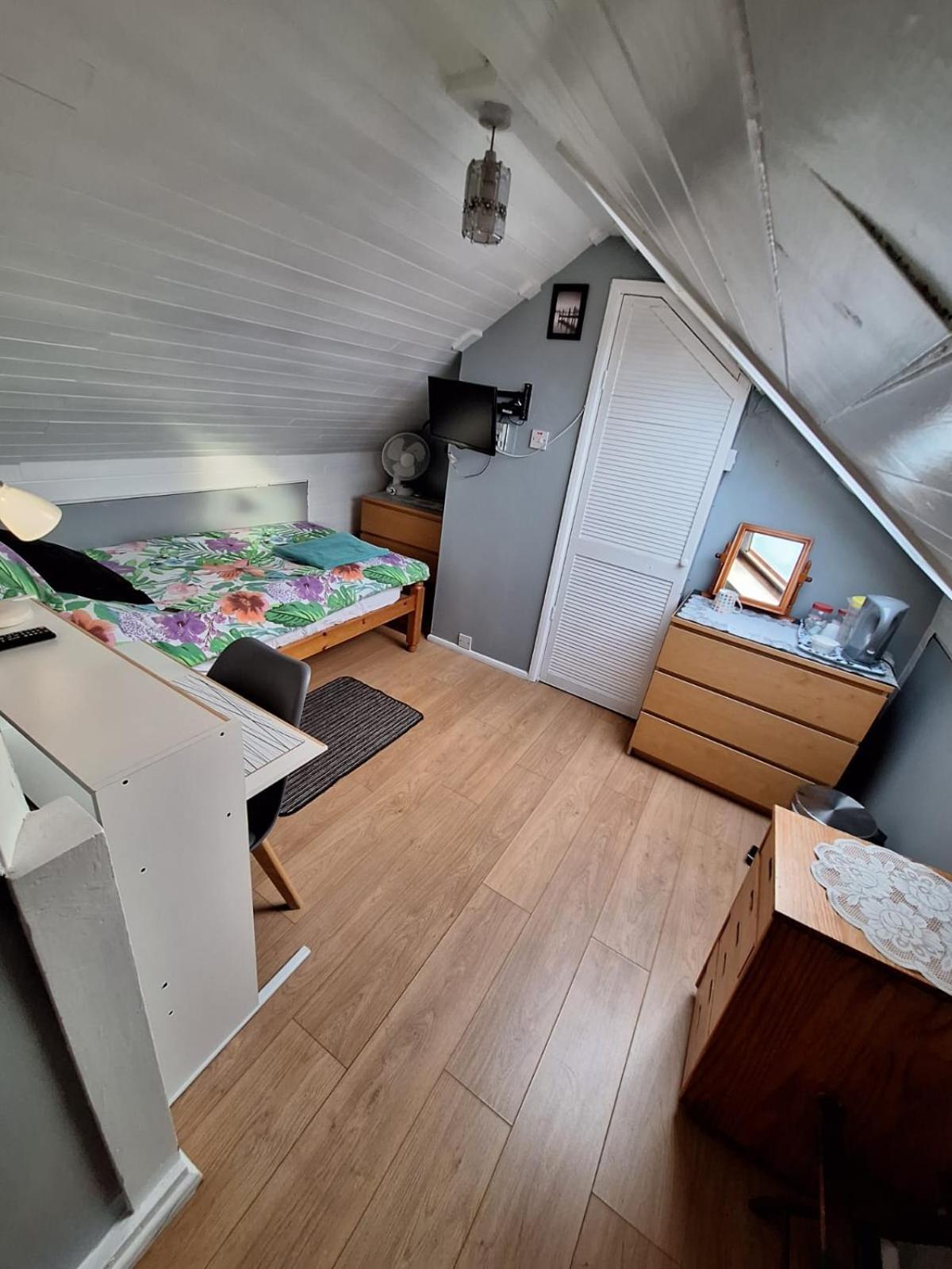 Harrow B & B Kültér fotó