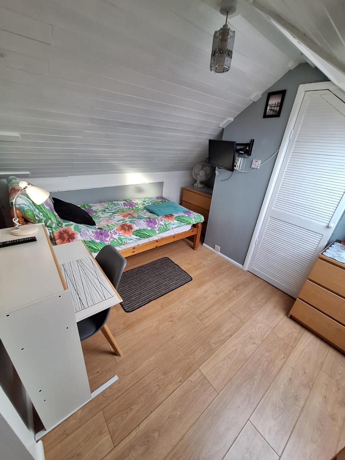 Harrow B & B Kültér fotó