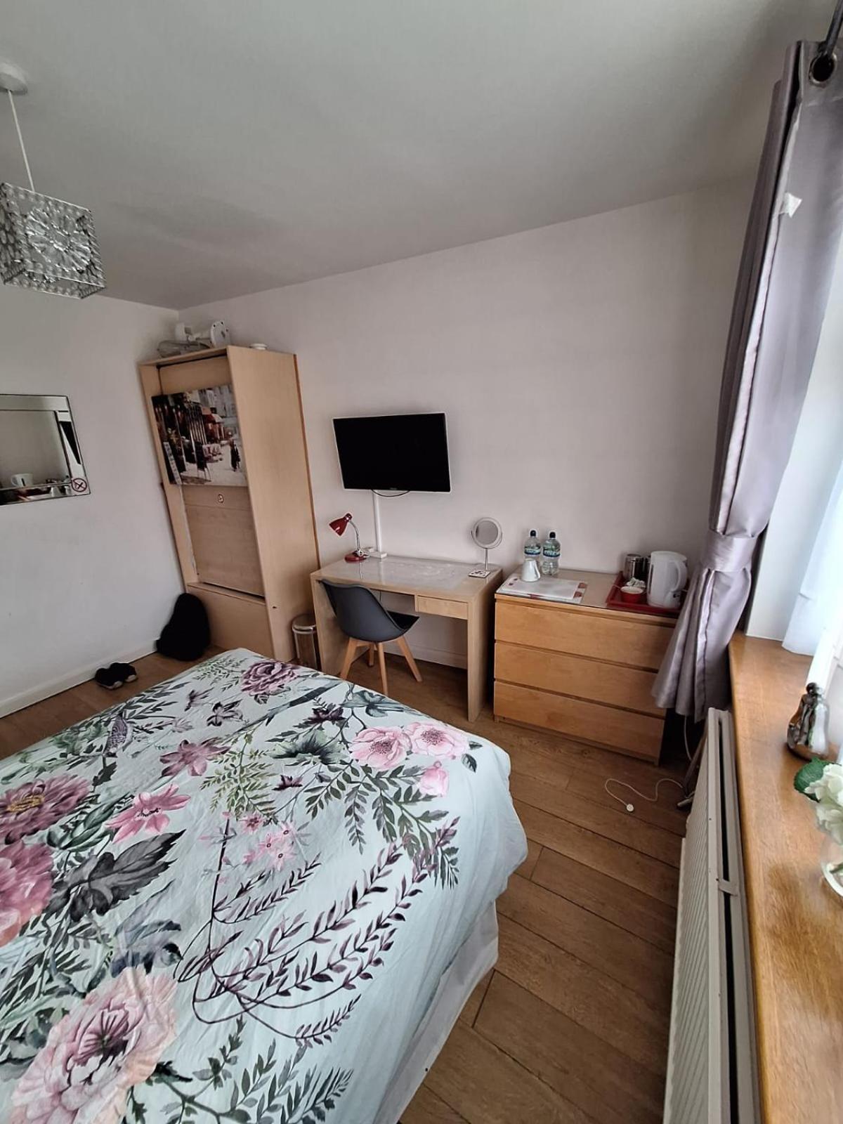 Harrow B & B Kültér fotó