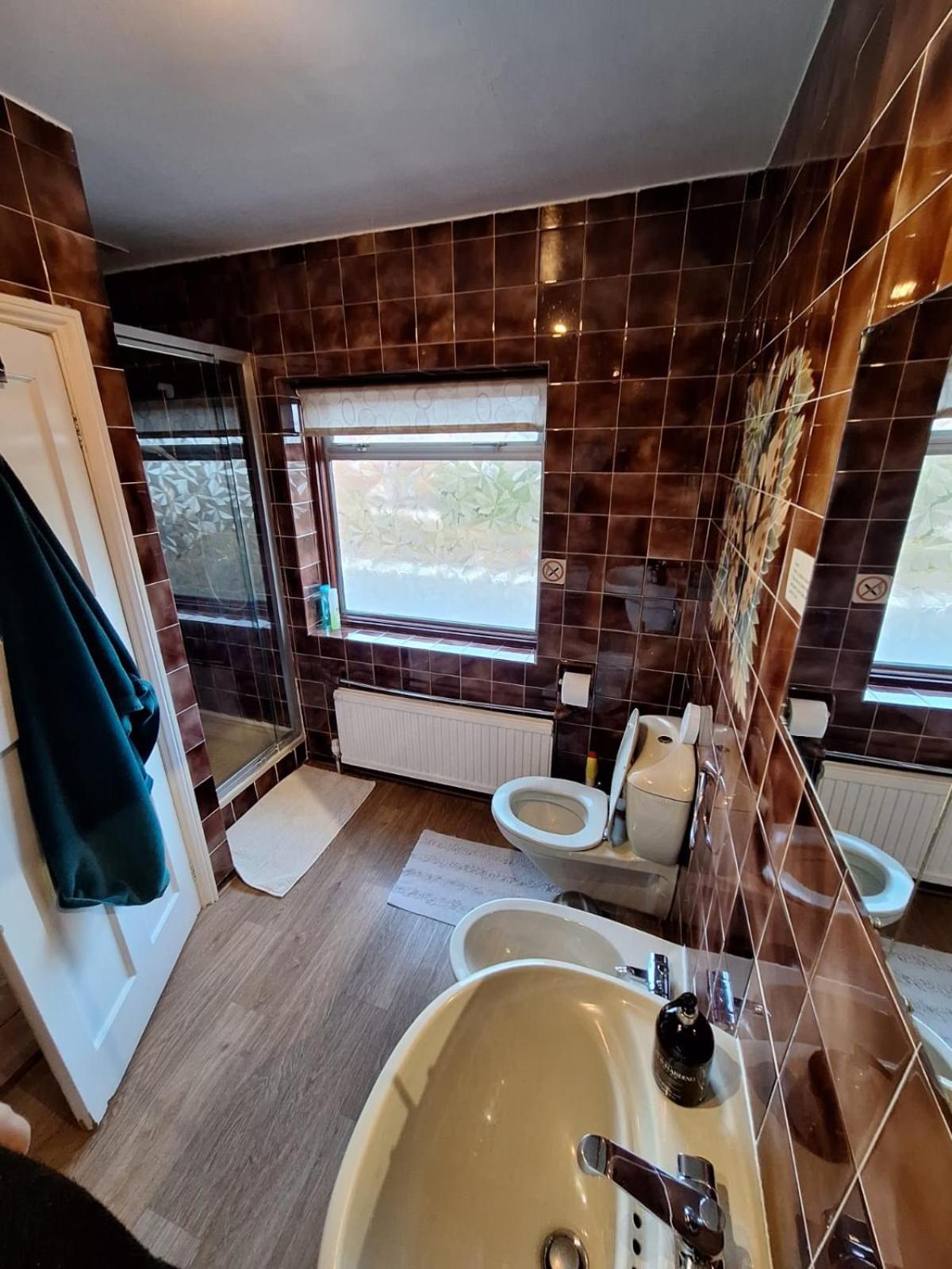 Harrow B & B Kültér fotó